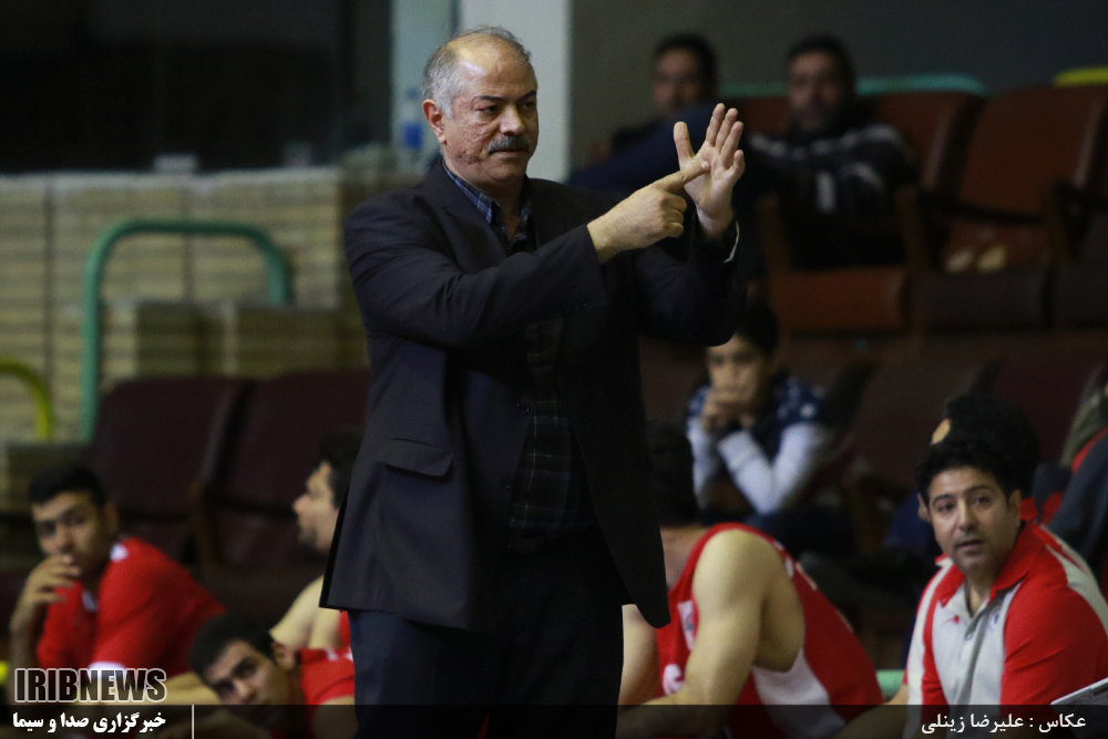 حاتمی: باخت های تیم نتیجه جوانی است حاتمی: باخت های تیم نتیجه جوانی است