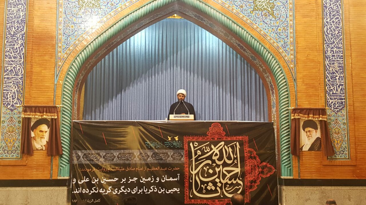 امام جمعه موقت آبادان ؛اقتدار ملی راه مبارزه با دشمن