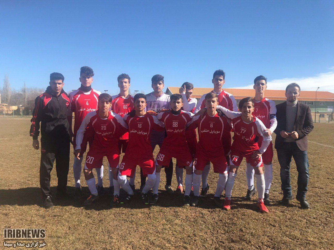 شکست تیم فوتبال شهرداری سقز برابر مقاومت تهران شکست تیم فوتبال شهرداری سقز برابر مقاومت تهران