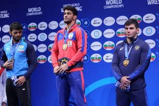 کشتی گیر مازندرانی همچنان در صدر برترین آزادکاران جهان