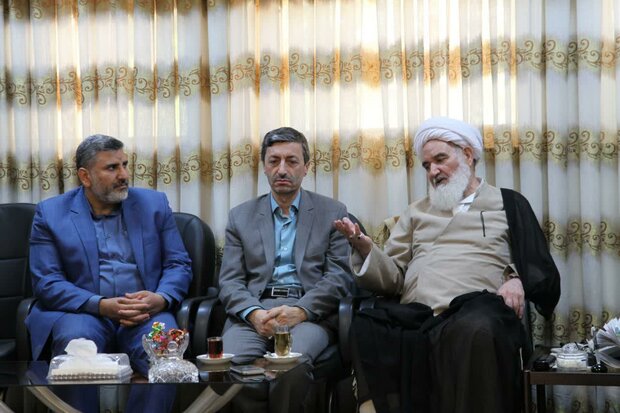 کمک ۶ میلیاردی مردم کرمانشاه به هموطنان سیلزده کشور کمک ۶ میلیاردی مردم کرمانشاه به هموطنان سیلزده کشور