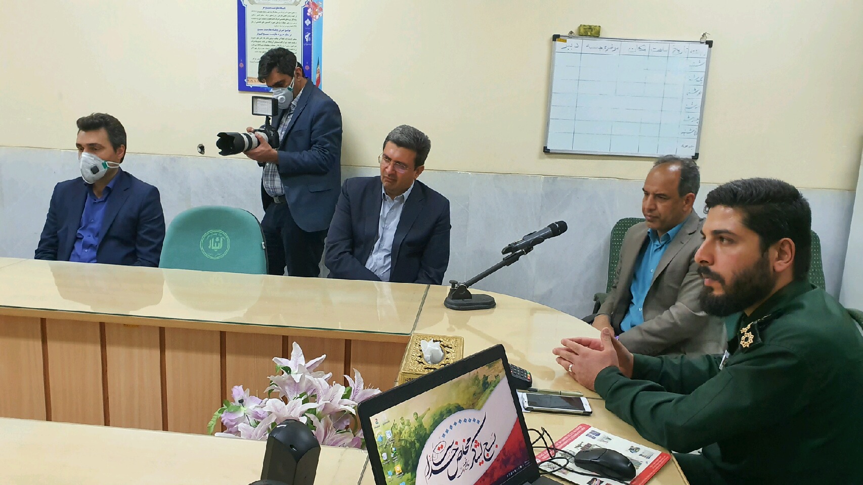 بازدید معاون استاندار از تیم های ضدعفونی کننده یزد و شاهدیه بازدید معاون استاندار از تیم های ضدعفونی کننده یزد و شاهدیه