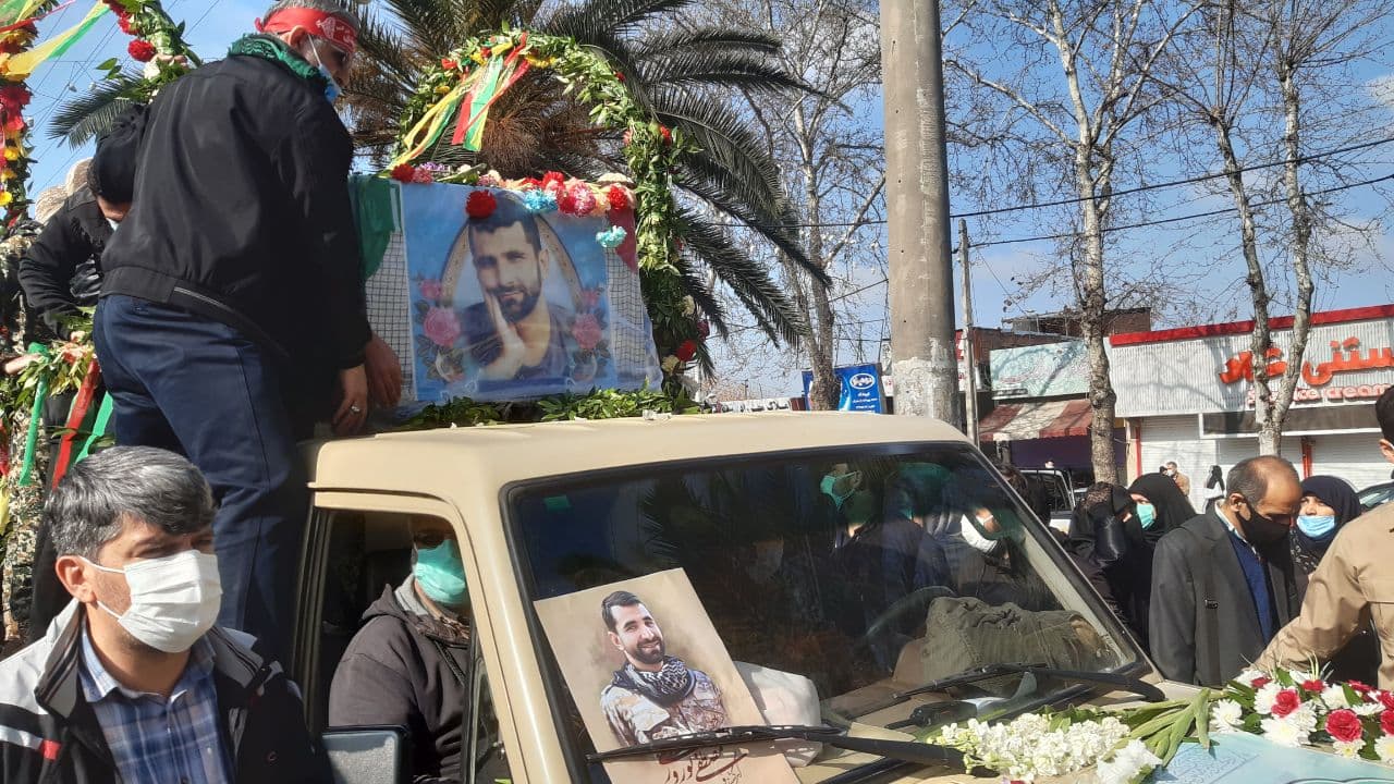 تشییع خودرویی پیکر شهید مدافع امنیت در ساری
