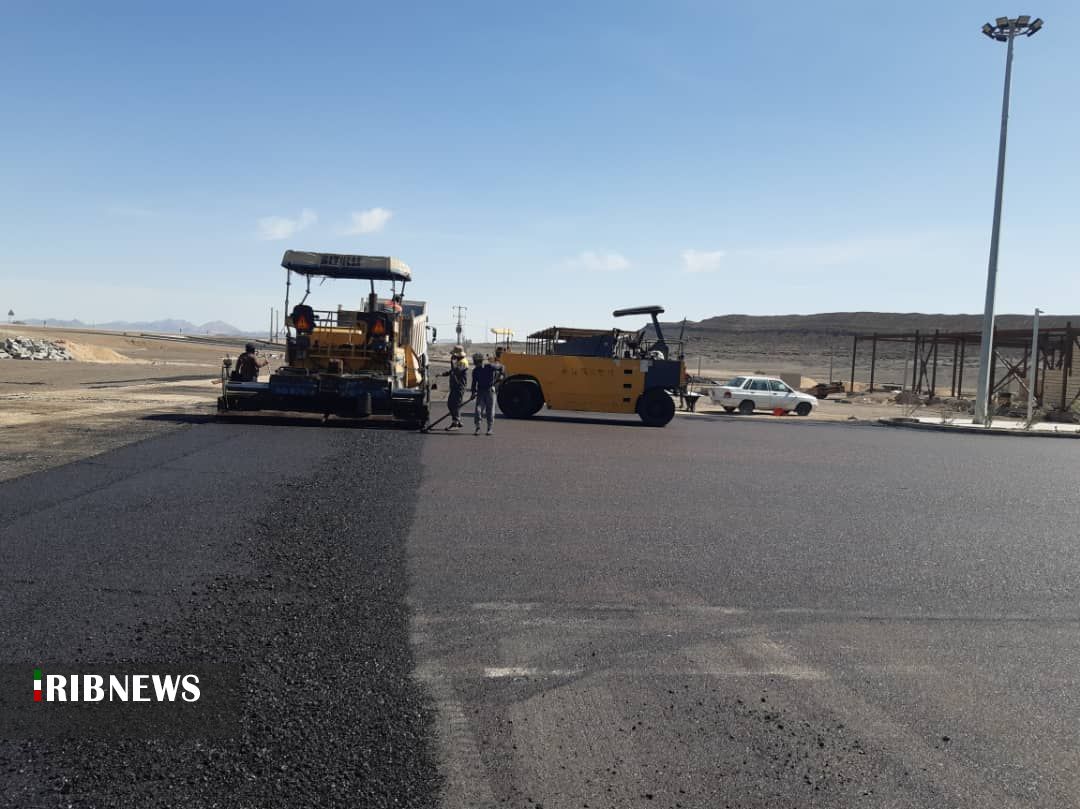 اتمام عملیات اجرایی آسفالت گرم مجتمع خدماتی-رفاهی ایثار اتمام عملیات اجرایی آسفالت گرم مجتمع خدماتی-رفاهی ایثار