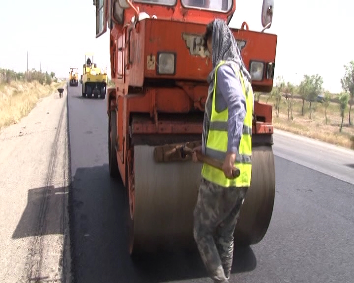 اجرای طرح ملی روکش آسفالت در همدان همزمان با سراسر کشور