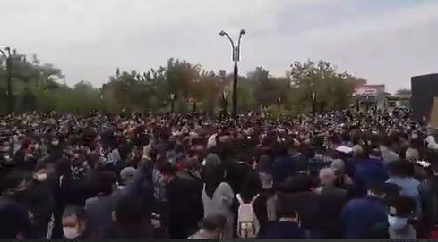 در مراسم خاکسپاری شجریان موارد بهداشتی کرونایی را جدی بگیرید