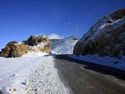 بسته شدن گردنه عسل کشان کوهرنگ