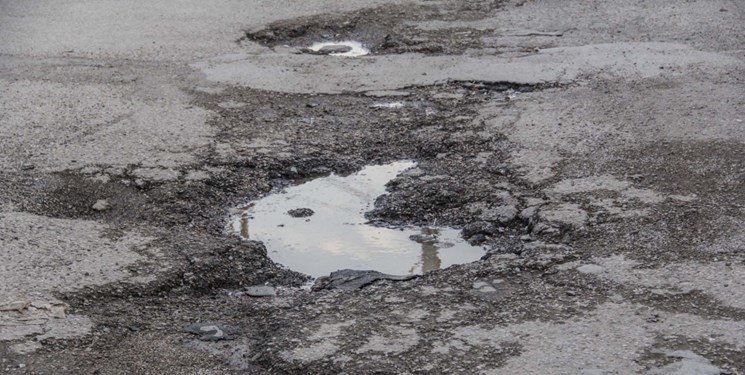 گلایه شهروندخبرنگار از وضعیت نامناسب آسفالت معابر یزد