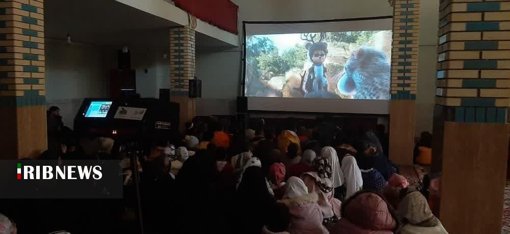 بچه زرنگ در روستای مرزی راستقان به نمایش درآمد بچه زرنگ در روستای مرزی راستقان به نمایش درآمد