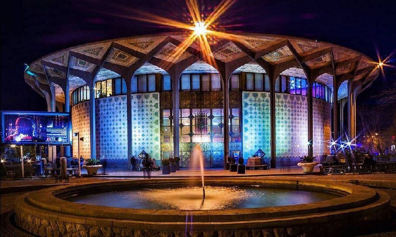 * کلنگ زنی حریم تئاتر شهر * کلنگ زنی حریم تئاتر شهر