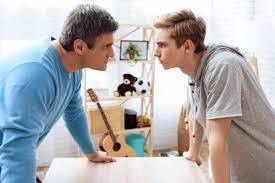 اشتباهات نوجوان را چطور مدیریت کنیم؟