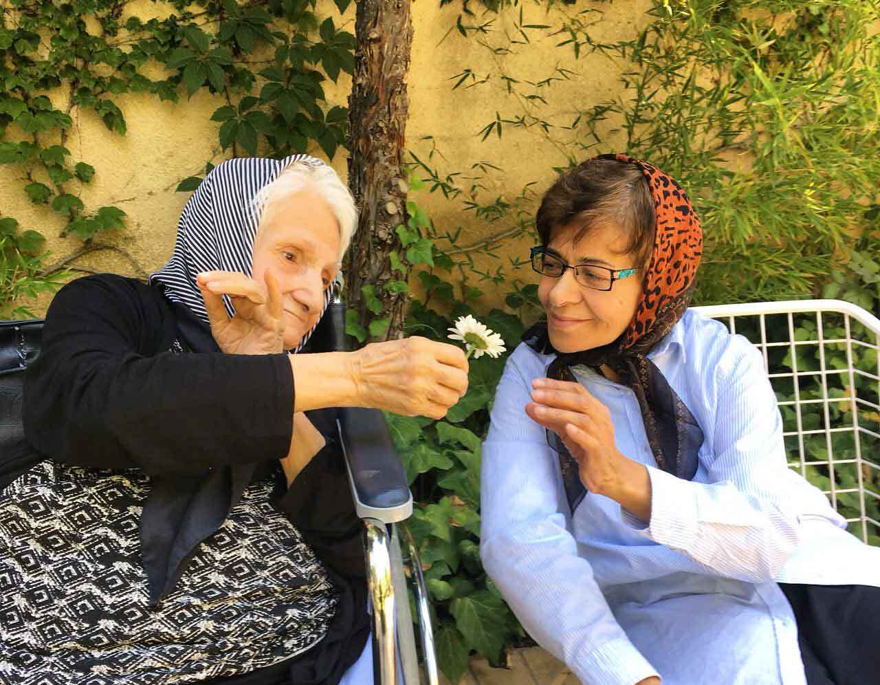 در روز اسکان معلولان و سالمندان، آنها را بیشتر درک کنیم در روز اسکان معلولان و سالمندان، آنها را بیشتر درک کنیم