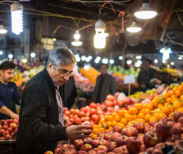 فعالیت گشت‌های نظارت بر بازار شب یلدا در اهواز