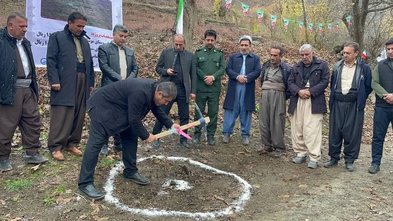 کلنگ زنی  ۲ پروژه تأمین آب شرب در روستا‌های شهرستان میرآباد