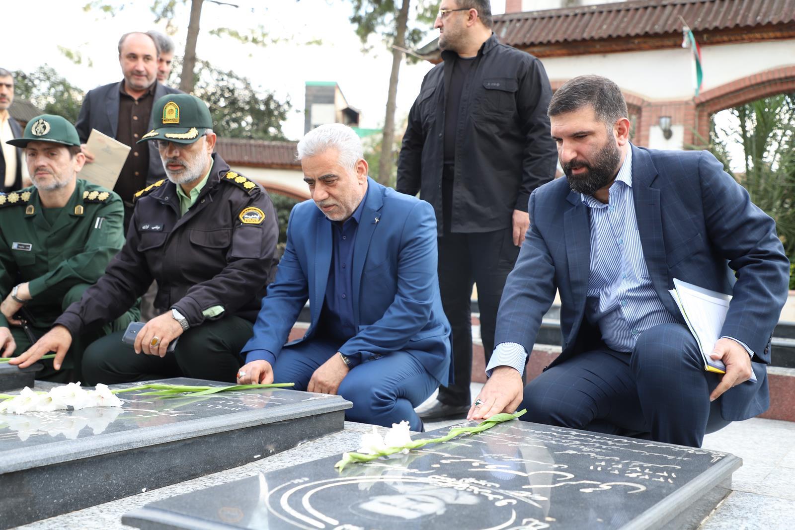 مردم درانتخابات پیش روی دشمنان را ناامید میکنند مردم درانتخابات پیش روی دشمنان را ناامید میکنند