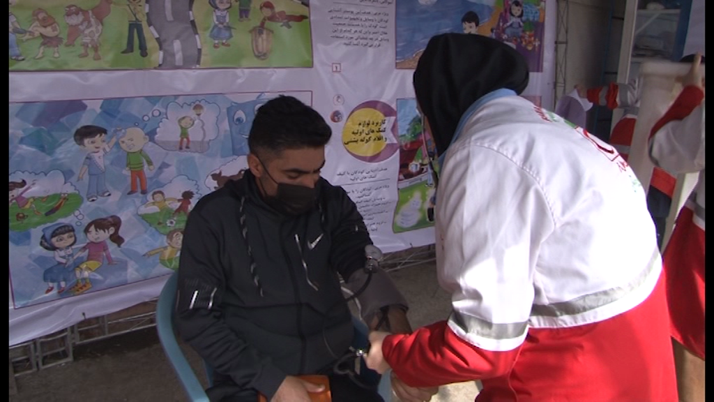 ارائه خدمات هلال احمر در ایستگاه سلامت نوروزی استان همدان ارائه خدمات هلال احمر در ایستگاه سلامت نوروزی استان همدان