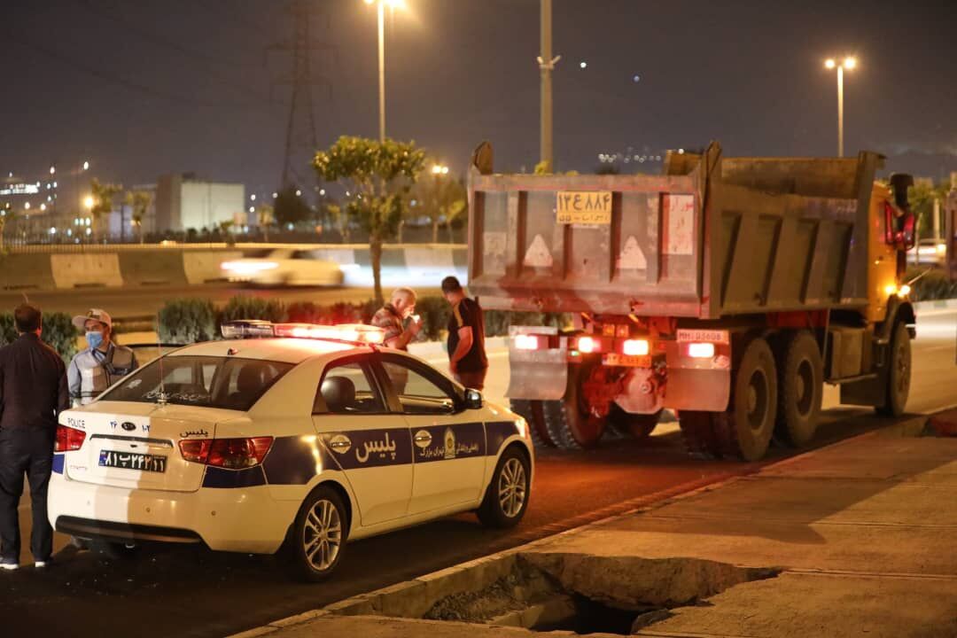 تردد کامیونها، فعالیتهای عمرانی و حفاری در شبهای قدر ممنوع است تردد کامیونها، فعالیتهای عمرانی و حفاری در شبهای قدر ممنوع است