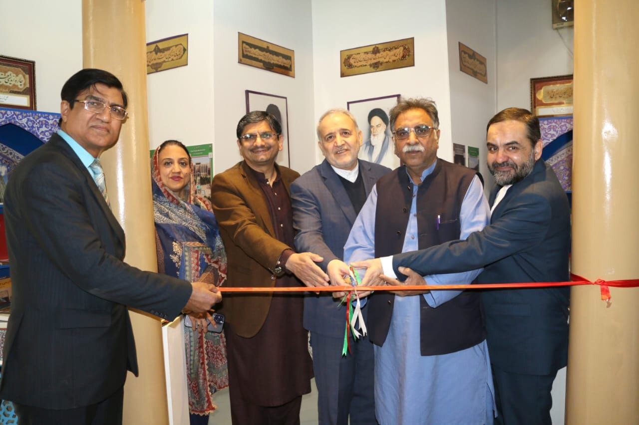 افتتاح گوشه ایران در دانشگاه علامه اقبال لاهوری پاکستان افتتاح گوشه ایران در دانشگاه علامه اقبال لاهوری پاکستان