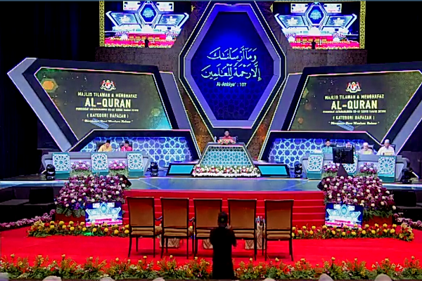 حمیدرضا نصیری و محمدرضا زاهدی نمایندگان ایران در مسابقات قرآن مالزی