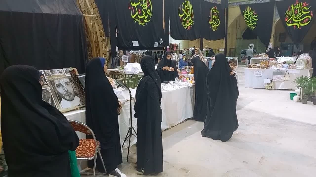 برپایی نمایشگاه دستان توانمند در میبد