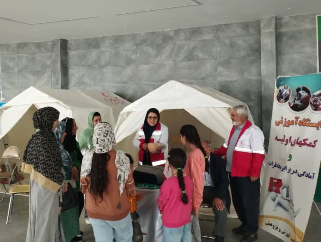 بهرهمندی ۵۶ هزار و ۳۳۳ نفر از آموزشهای هلالاحمر زنجان بهرهمندی ۵۶ هزار و ۳۳۳ نفر از آموزشهای هلالاحمر زنجان