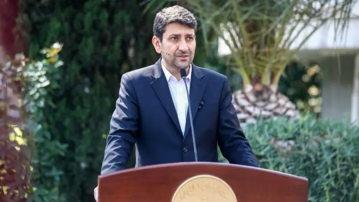 *** اپراتور هوش مصنوعی ایجاد می‌شود