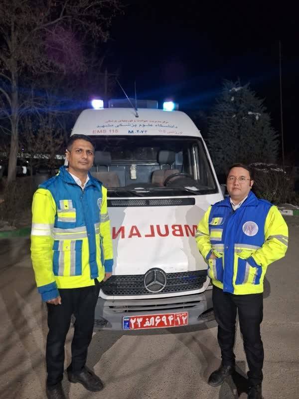 تحویل بیش از ۷۰۰ دلار به خانواده بیمار، با پاکدستی کارشناسان اورژانس مشهد تحویل بیش از ۷۰۰ دلار به خانواده بیمار، با پاکدستی کارشناسان اورژانس مشهد