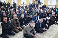 لزوم پرهیز از دو قطبی شدن جامعه