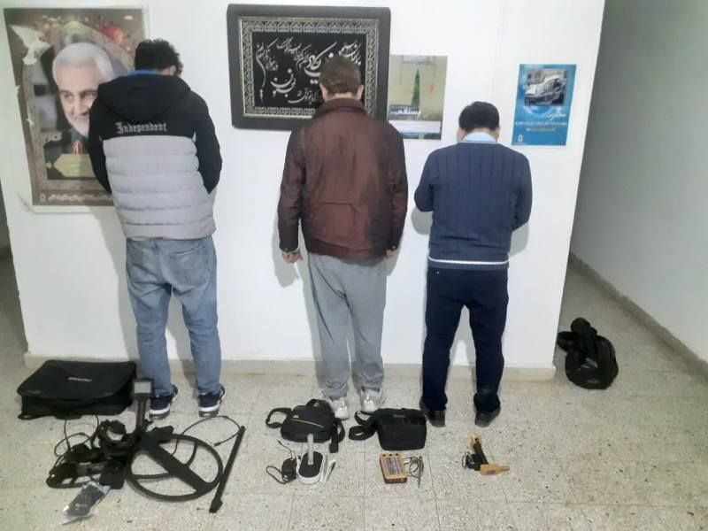 کشف ۳ دستگاه فلزیاب در املش