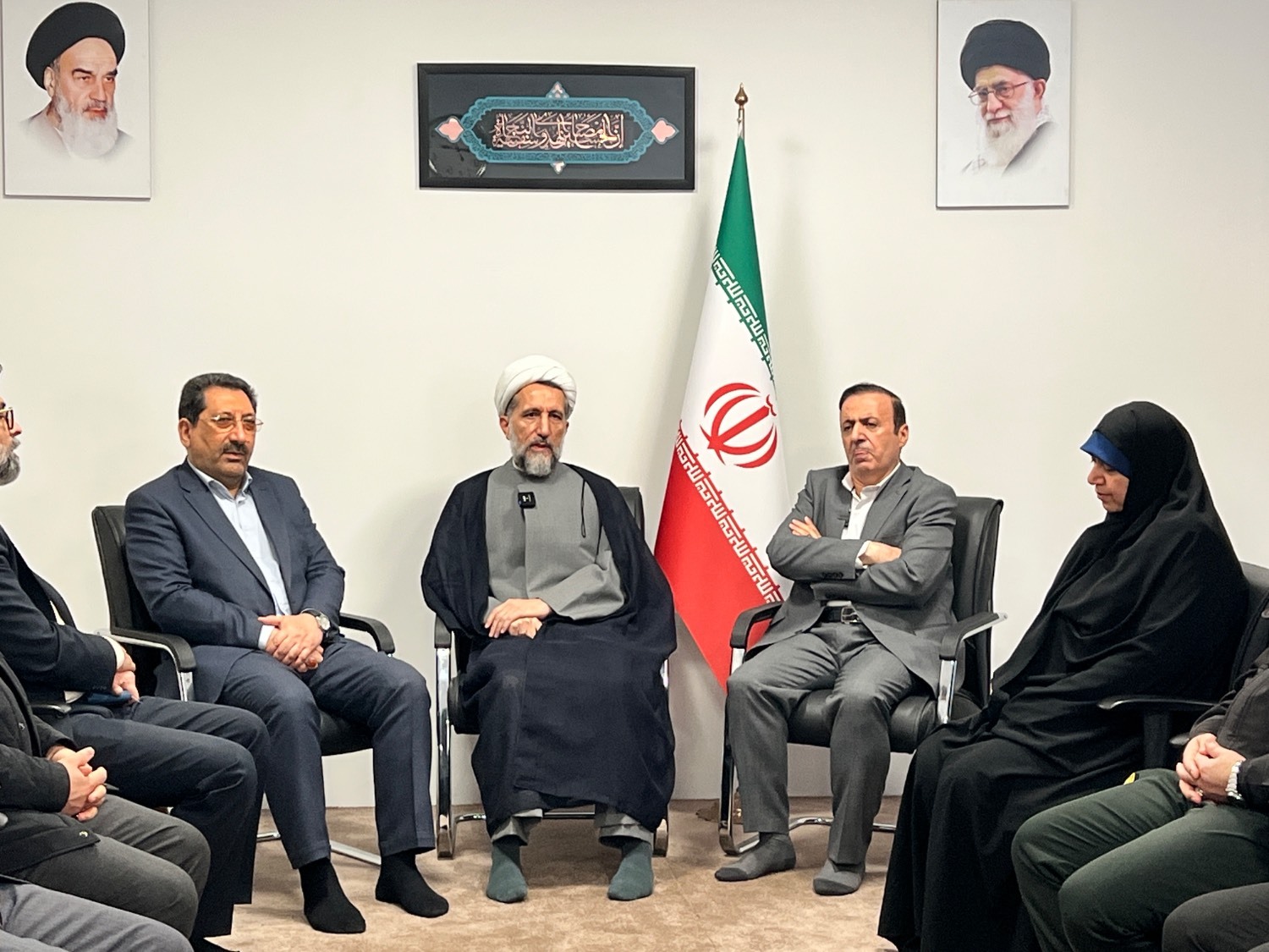 نمی گذاریم صنعت در تأمین ارز مشکل داشته باشد نمی گذاریم صنعت در تأمین ارز مشکل داشته باشد