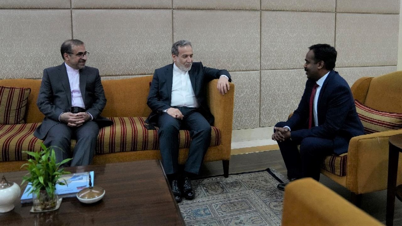 بررسی همکاریهای ایران و هند در سفر وزیر خارجه به دهلینو بررسی همکاریهای ایران و هند در سفر وزیر خارجه به دهلینو