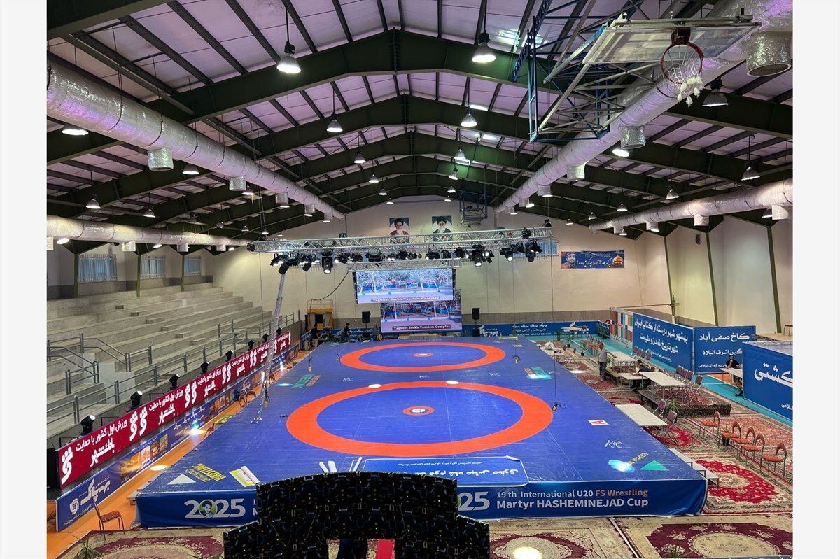 آغاز رقابت‌های بین المللی کشتی آزاد جام شهید هاشمی نژاد