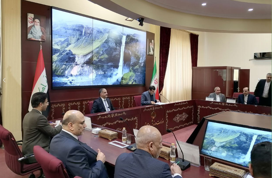 دیدار و گفتگوی وزیر ورزش و جوانان ایران با وزیر جوانان و ورزش عراق