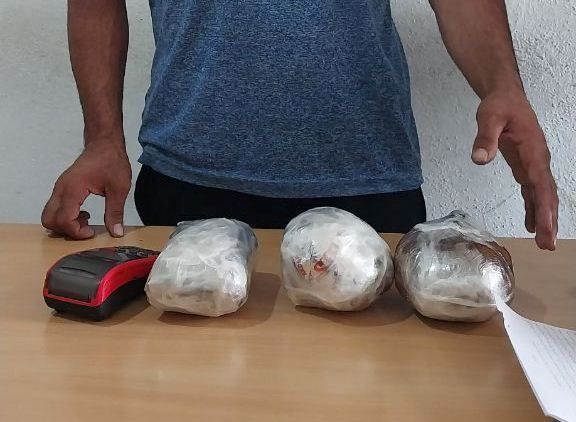 غافلگیری قاچاقچی مواد مخدر در لاهیجان