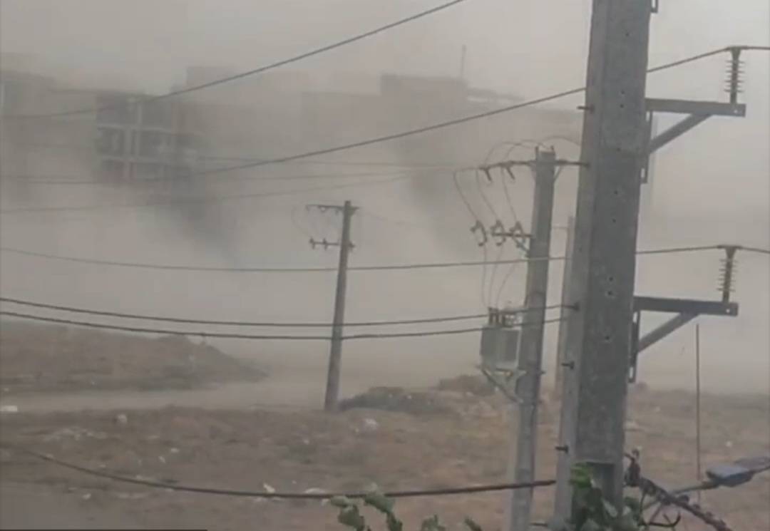 کلافکی اهالی شهرک رضوی از گرد و خاک تردد کامیون‌ها