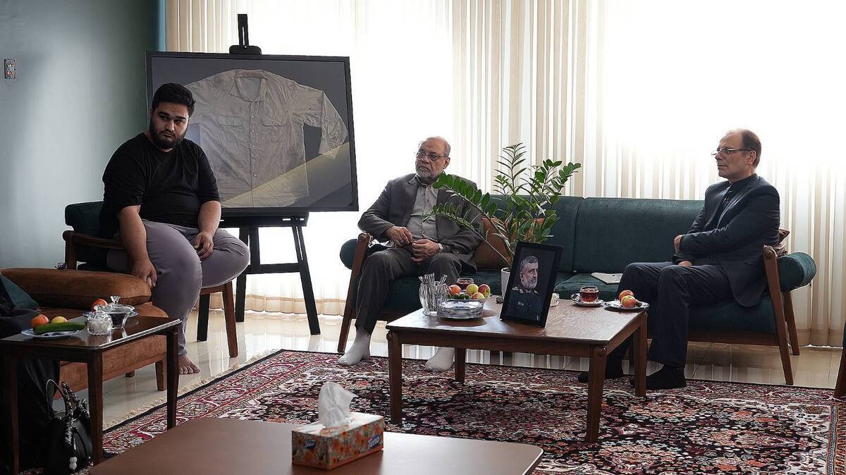 خون پاک شهدا این انقلاب را محکم‌تر خواهد کرد