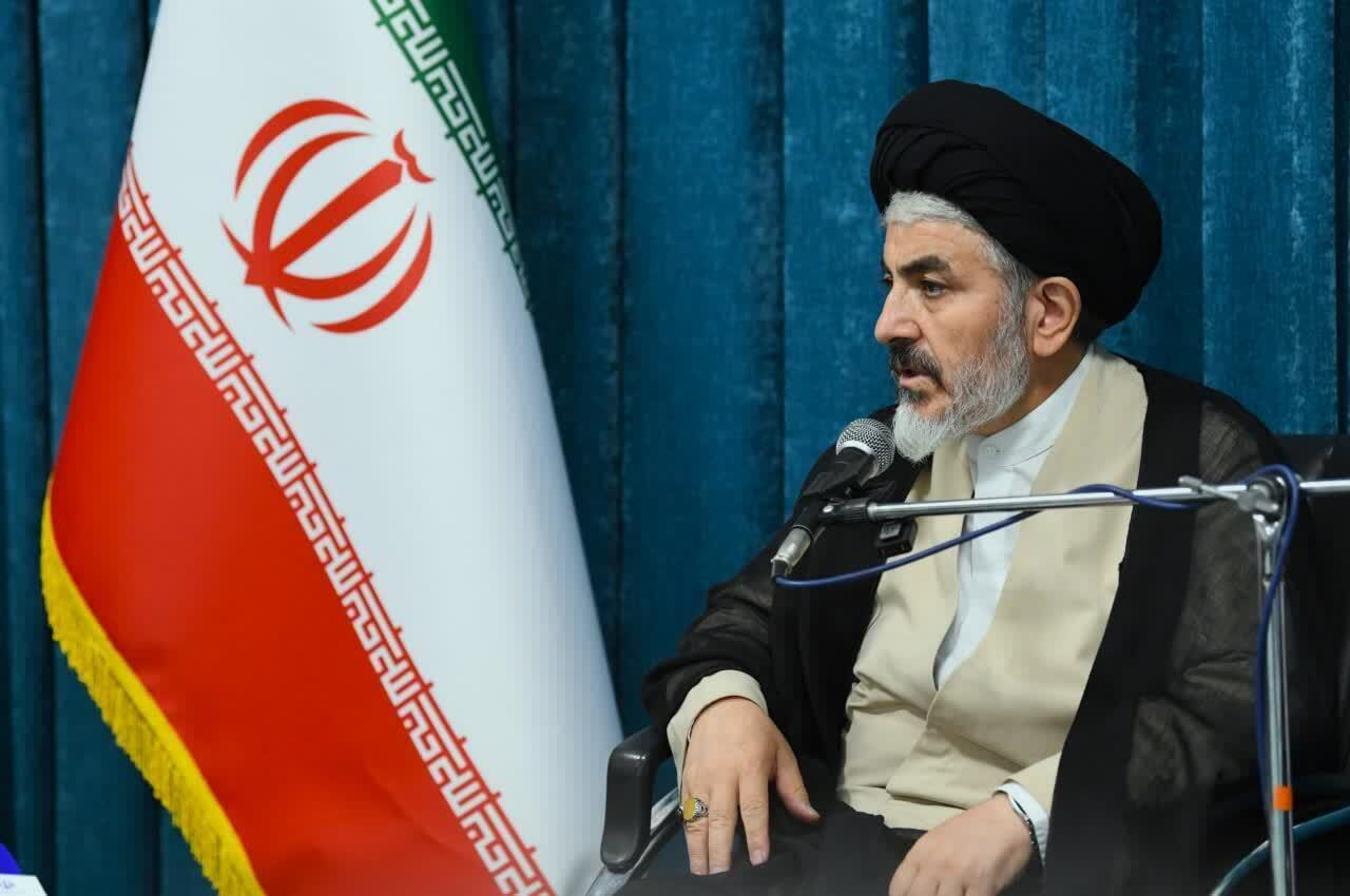 تاکید بر انسجام و همبستگی ملی، ارتقاء سرمایه اجتماعی و دینداری