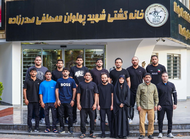 دیدار فرزندان شهید حاج قاسم سلیمانی با اعضای تیم ملی دیدار فرزندان شهید حاج قاسم سلیمانی با اعضای تیم ملی