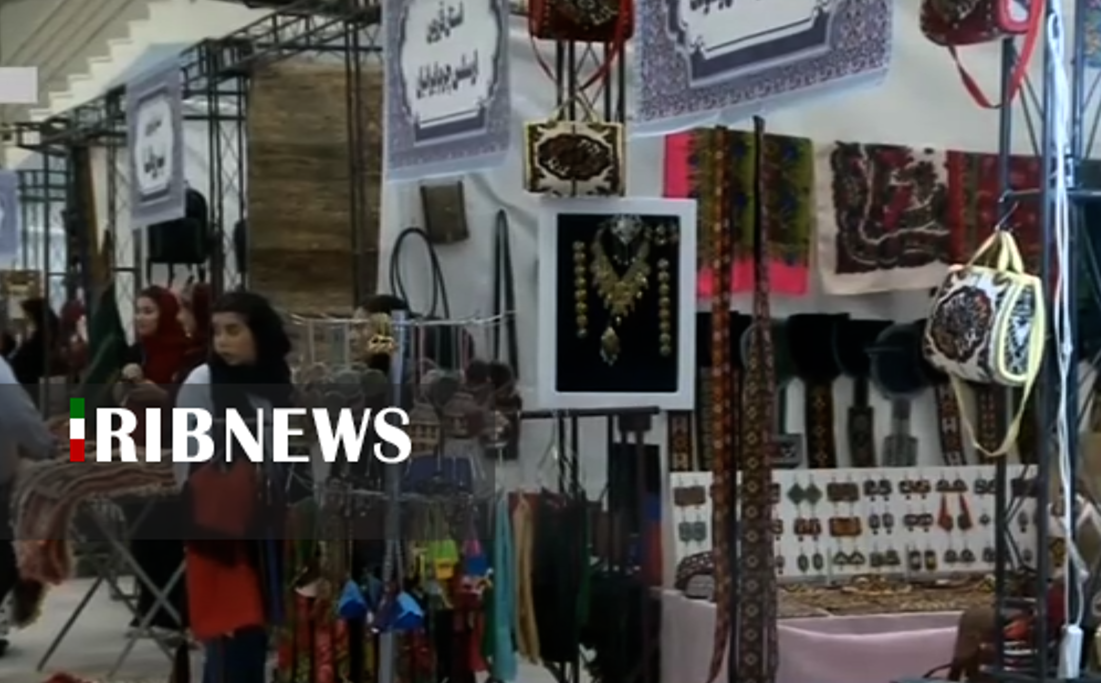 آ؛از به کار پانزدهمین نمایشگاه ملی صنایعدستی در اردبیل آ؛از به کار پانزدهمین نمایشگاه ملی صنایعدستی در اردبیل