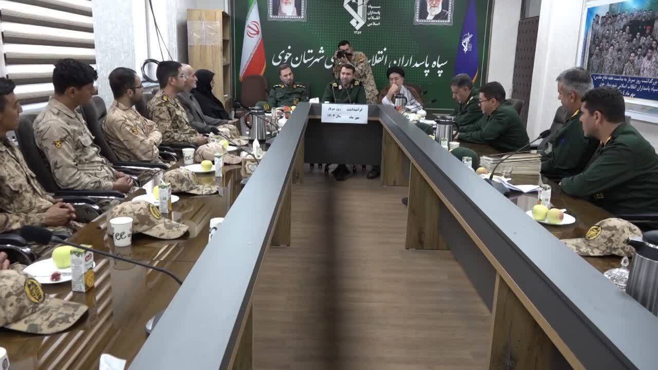 گرامیداشت هفته دفاع مقدس و تجلیل از سربازان نمونه سپاه خوی