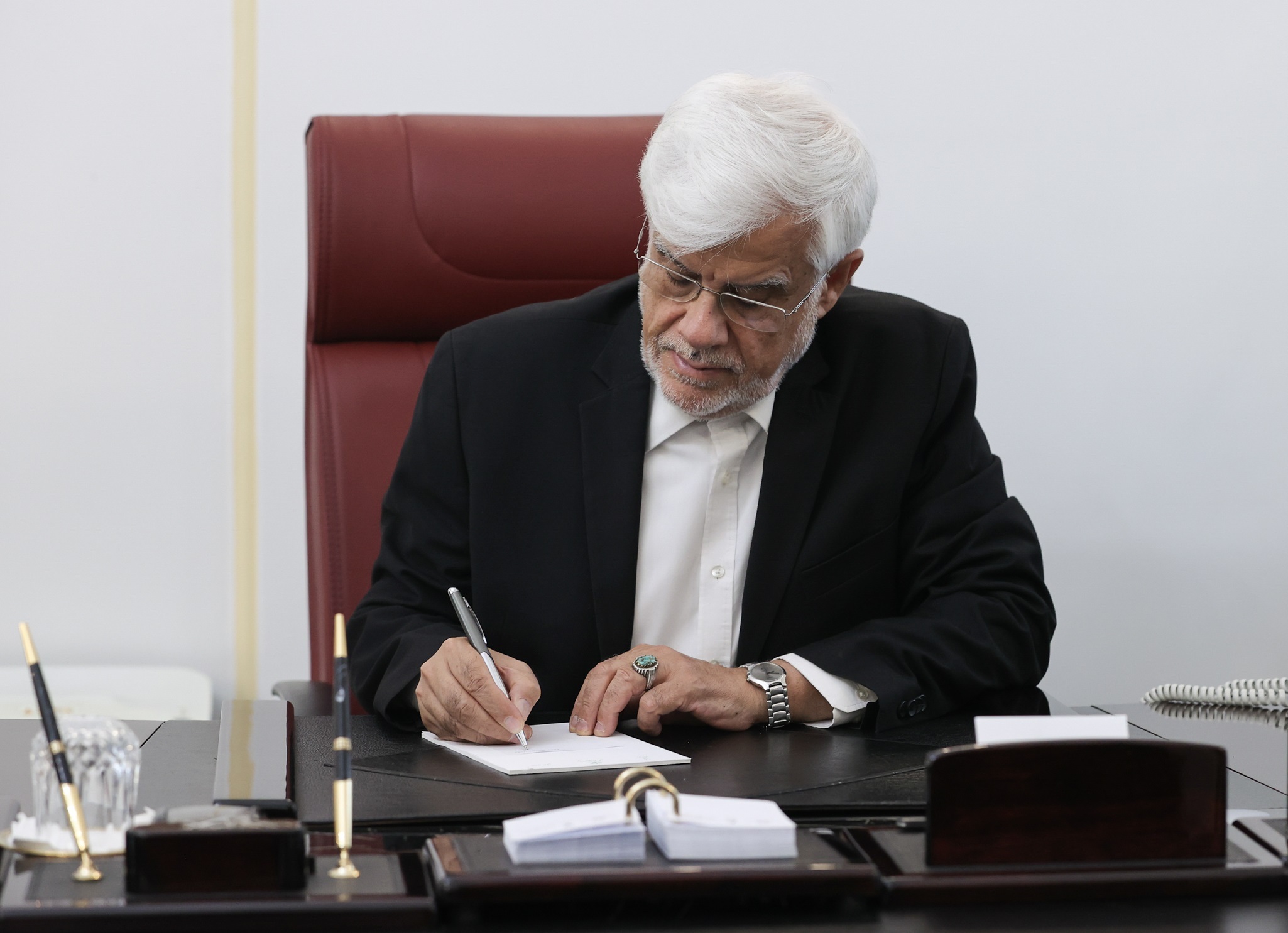 تسلیت معاون اول رئیسجمهور به وزیر بهداشت، درمان و آموزش پرشکی تسلیت معاون اول رئیسجمهور به وزیر بهداشت، درمان و آموزش پرشکی