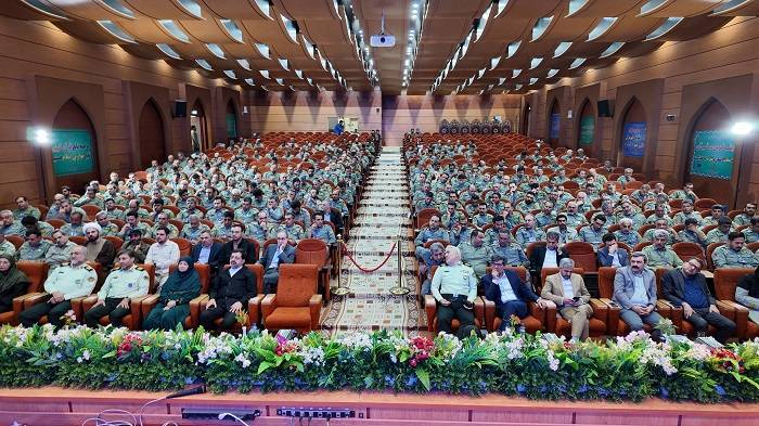 اقدام متفاوت استاندار قم واگذاری زمان سخنرانی به محیطبانان اقدام متفاوت استاندار قم واگذاری زمان سخنرانی به محیطبانان