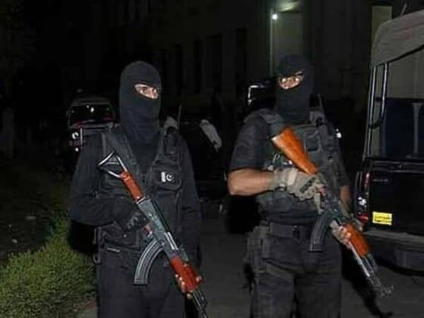 بازداشت ۱۸ تروریست در عملیات نیرو‌های امنیتی پاکستان