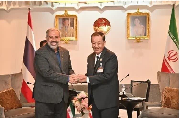 پیام رئیس مجلس ایران به رئیس مجلس نمایندگان تایلند تقدیم شد پیام رئیس مجلس ایران به رئیس مجلس نمایندگان تایلند تقدیم شد