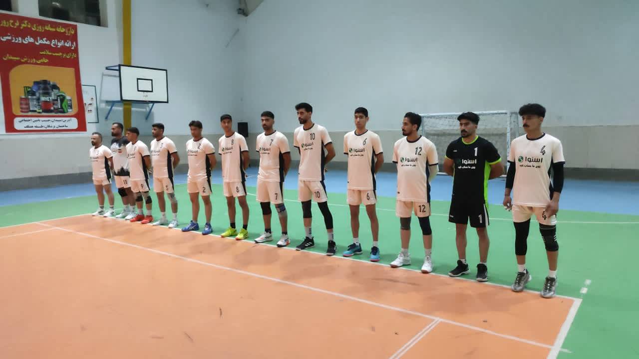 تیم اسنوا اردکان قهرمان مسابقات والیبال جایزه سپیدان