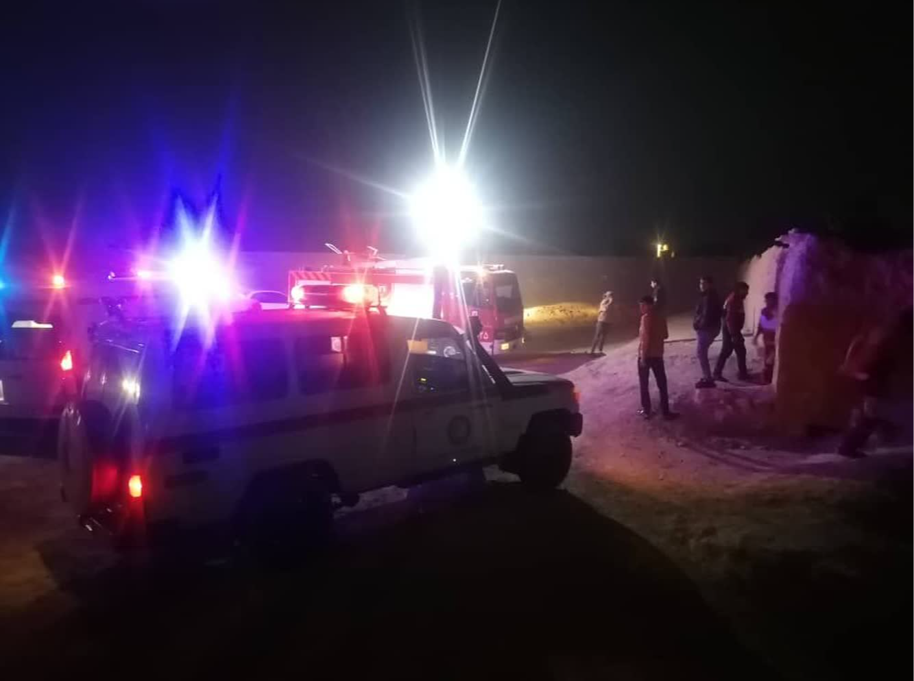 نجات فردی سقوط کرده در آب‌انباری در گراش