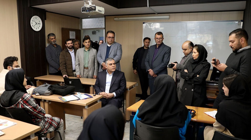 دانشگاه صنعت نفت باید به روزهای درخشان خود بازگردد دانشگاه صنعت نفت باید به روزهای درخشان خود بازگردد