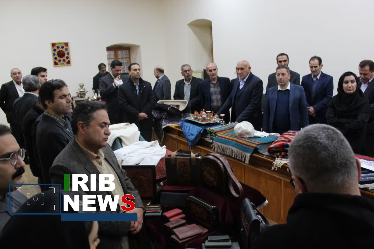 بازدید رایزنان بازرگانی ۱۱ کشور از ظرفیتهای صنایعدستی لرستان بازدید رایزنان بازرگانی ۱۱ کشور از ظرفیتهای صنایعدستی لرستان