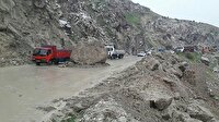 ریزش کوه در محور پلدختر به خرم‌آباد