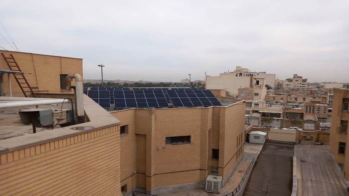 بهره برداری از نیروگاه برق خورشیدی فرمانداری قم بهره برداری از نیروگاه برق خورشیدی فرمانداری قم